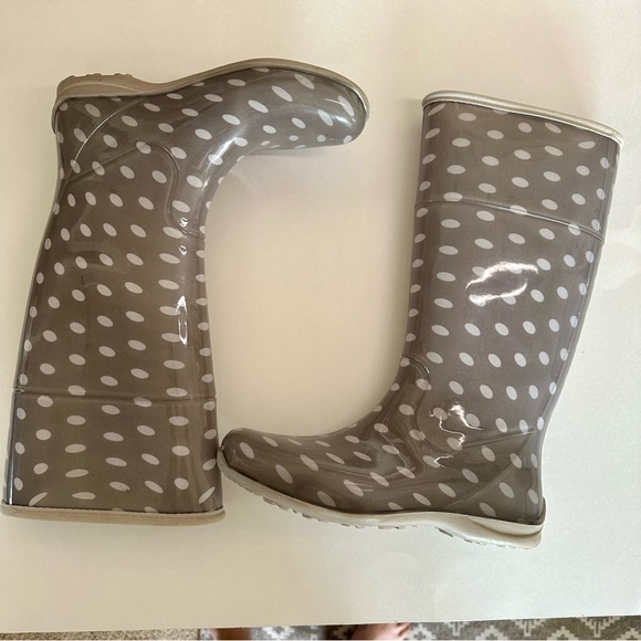 💥CLEAROUT💥Rainy Day Gray Polka Dot Tall Waterproof Boots Size 10 Galoshes - Picture 3 of 7